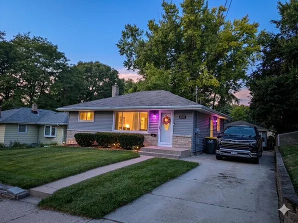 2222 Norton Ave, Waukesha, WI 53188