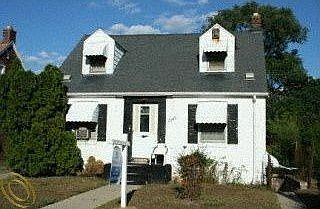 2nd image of 3107 Moore St