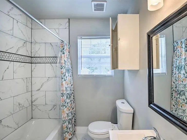 5224 Leeland St #A — Photo 9