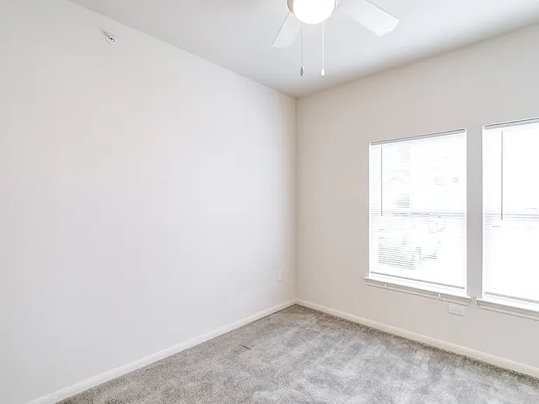 Crosswinds Apartment Homes — Photo 18