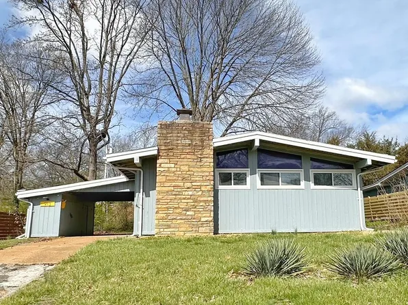 913 Volz Dr, Saint Louis, MO 63126