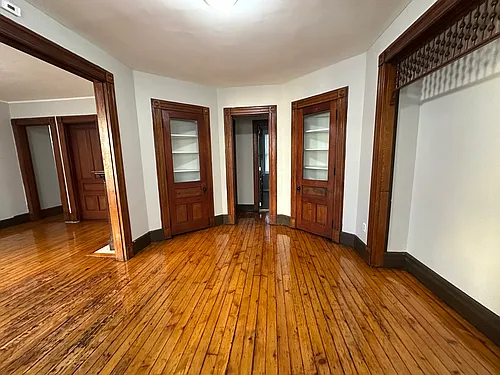 331 Edgewood Ave Photo 1