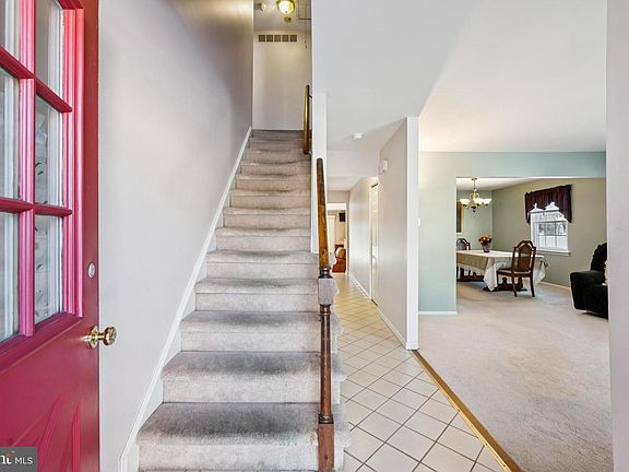 2nd image of 521 Woodland Ave
