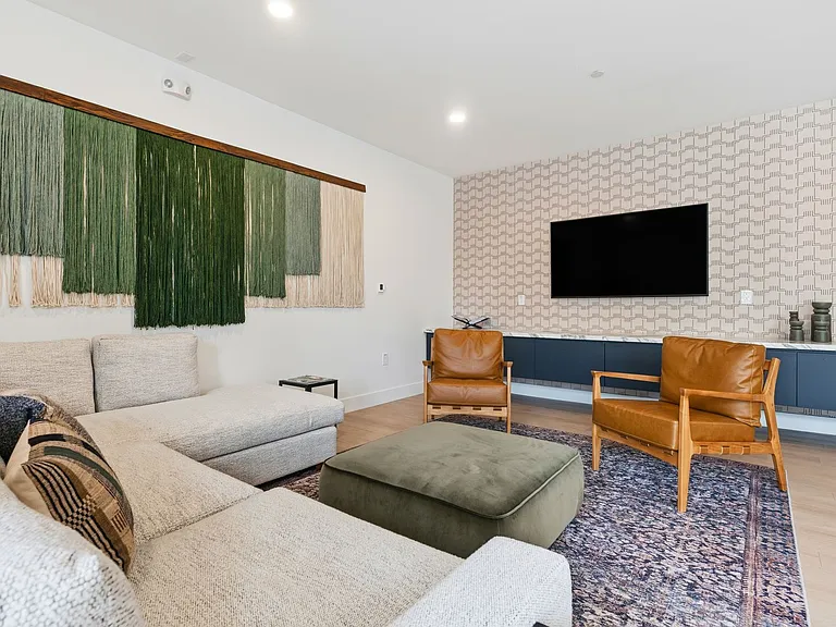 2454 Lafayette Rd #201 — Photo 41