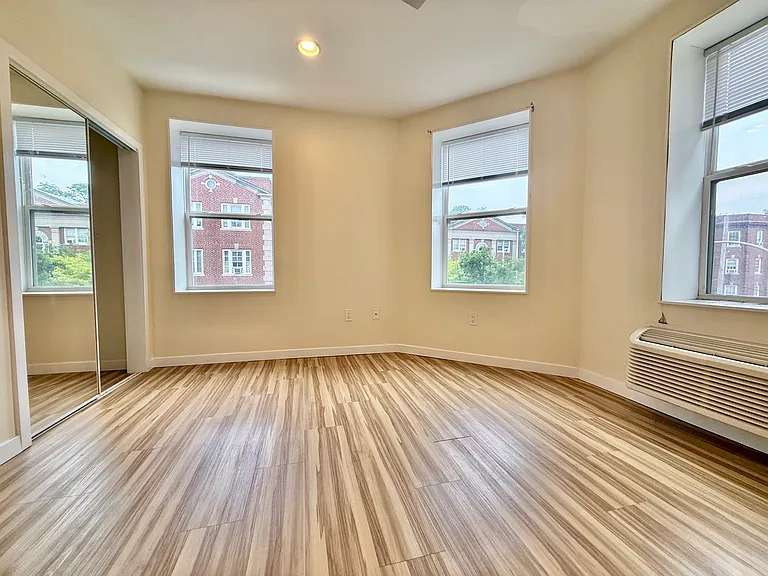 241-55 S 49th St #323 — Photo 4