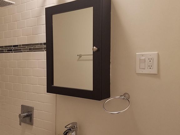 4th image of 3819 N Greenview Ave #2NORTH2N