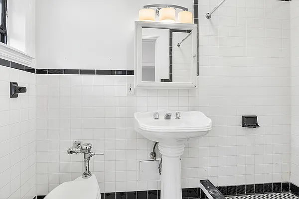 Rented by Compass | media 17