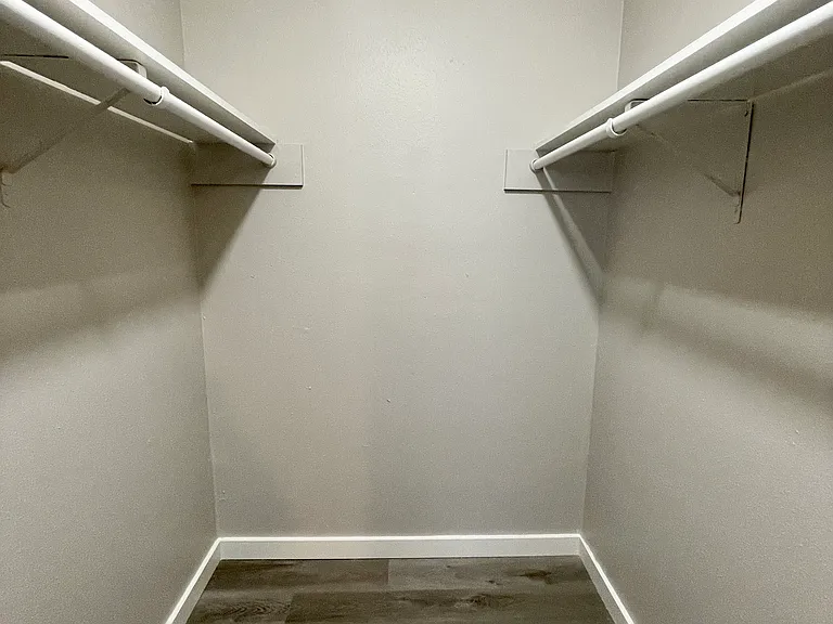 305 W 39th 1/2 St #1-205 — Photo 9