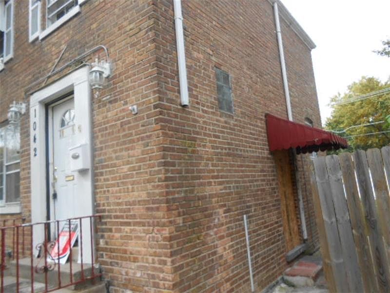 2nd image of 1042 Marshall Ave