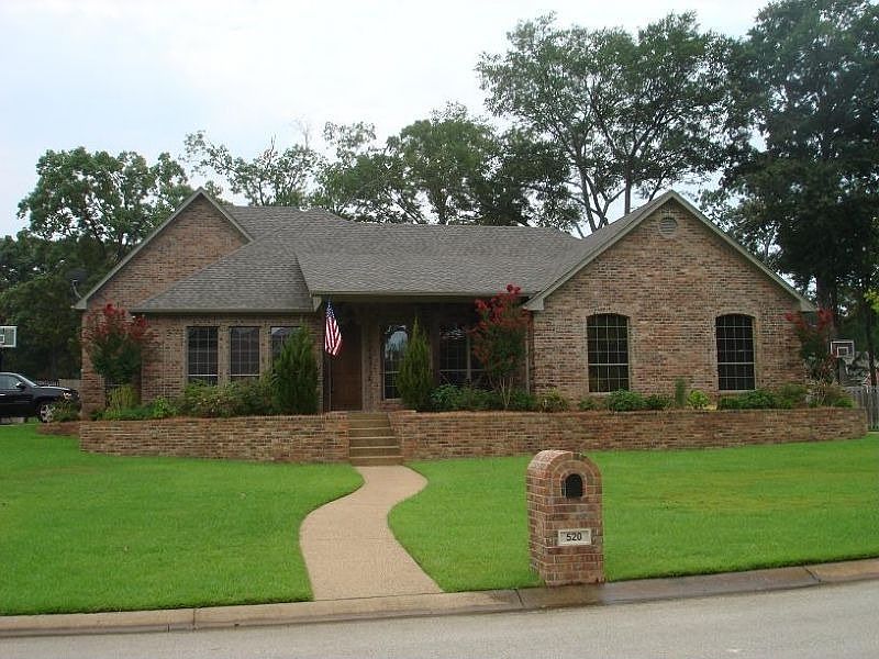 1st image of 520 Southcreek Dr