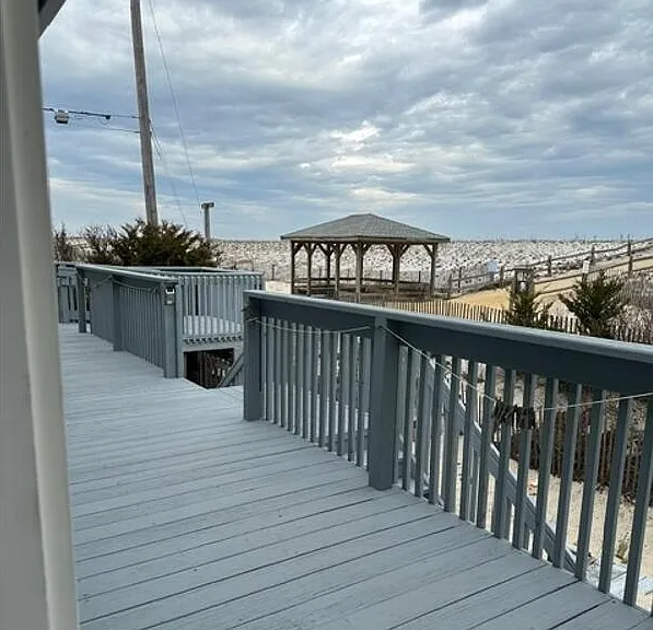 2200 Oceanfront — Photo 21