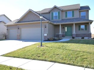 726 Drake Ln, Washington, IL 61571