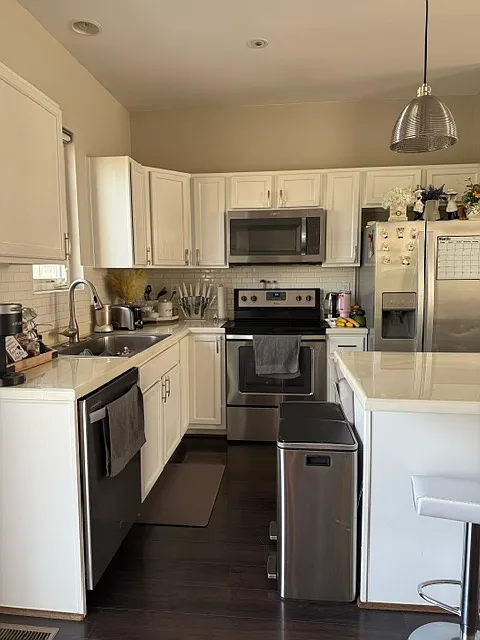 2 bed, 2.5 bath, 1348 sqft, $2,500 — Photo 3