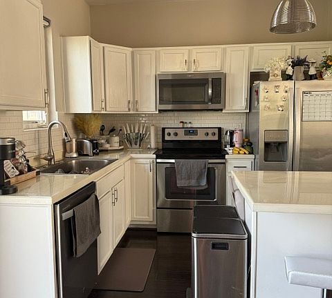 3rd image of 730 Elias Way