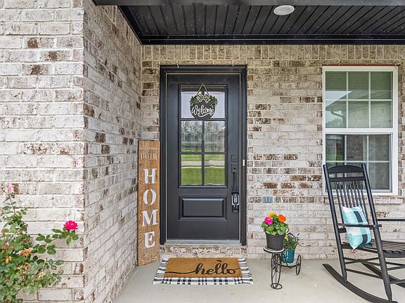 5th image of 4001 Hollyhock Ln