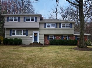 16 Fawn Cir, Berkeley Heights, NJ 07922