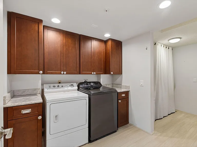 701 Seafarer Cir #504 — Photo 20