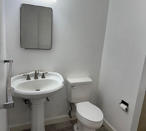 4th image of 227 Solano Dr NE #227