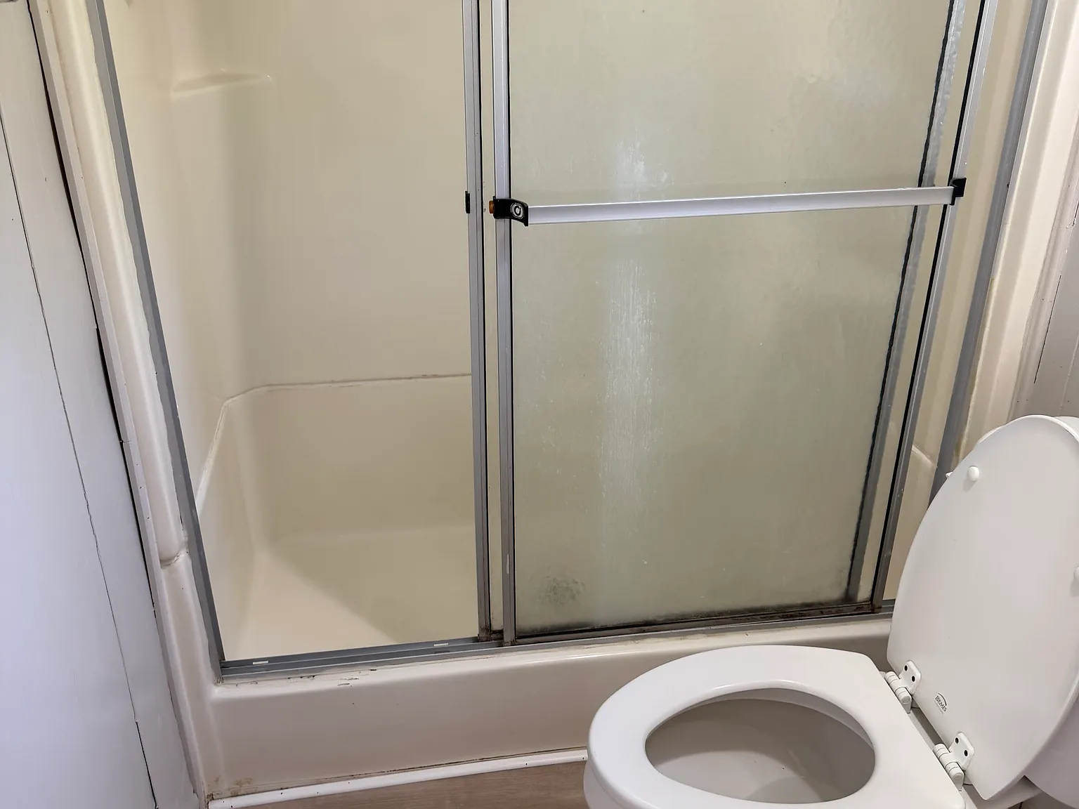 2 bed, 950 sqft, $895 — Photo 3