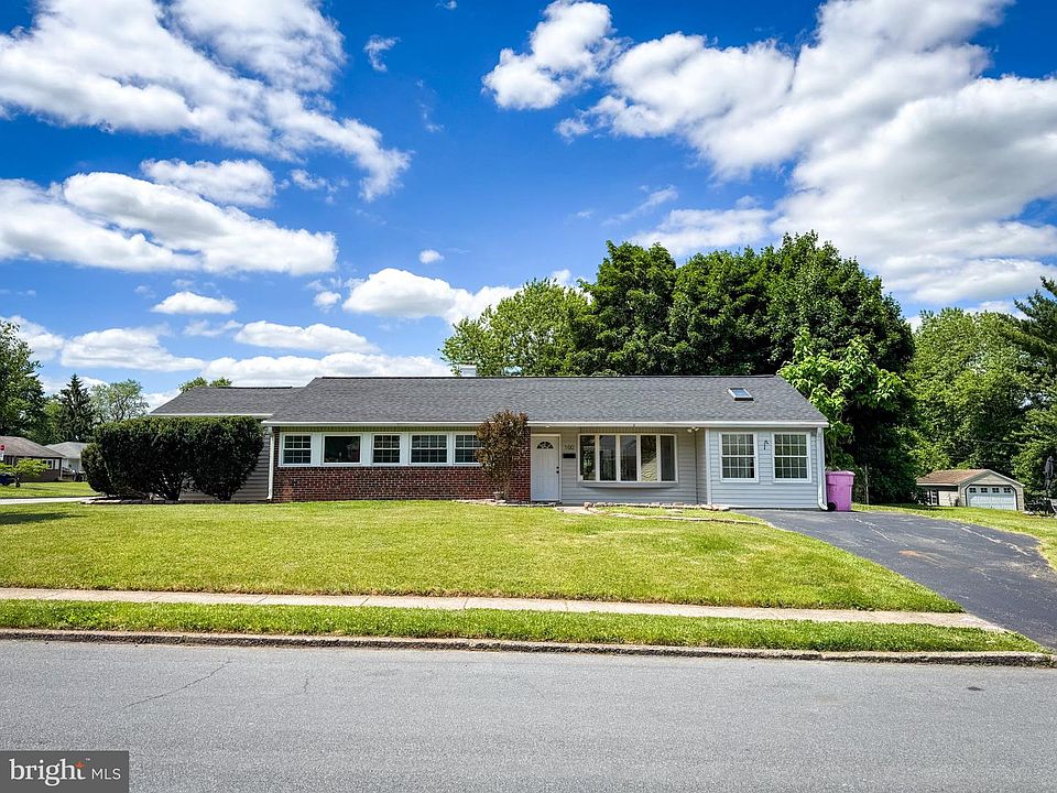 1st image of 100 Norwood Ln