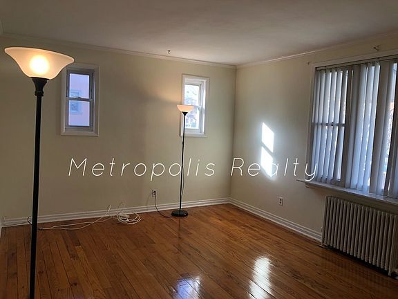 4th image of 20-37 21st St #A
