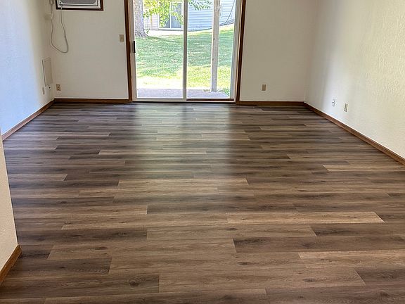 4th image of 248 Cambridge Ln #248