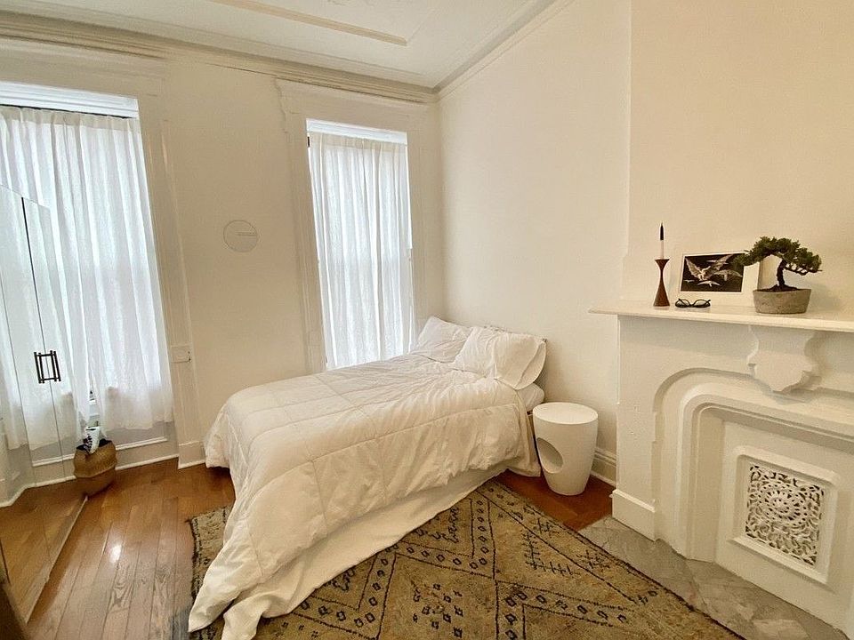 1st image of 29 Herkimer St APT 3