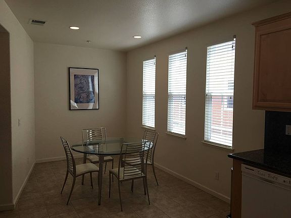 Eat-in kitchen area
