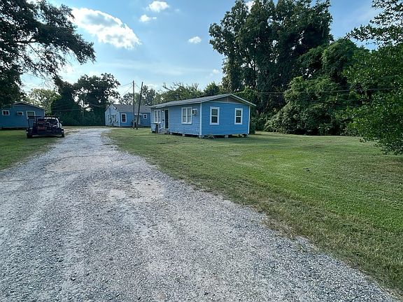 5th image of 639 Garden St