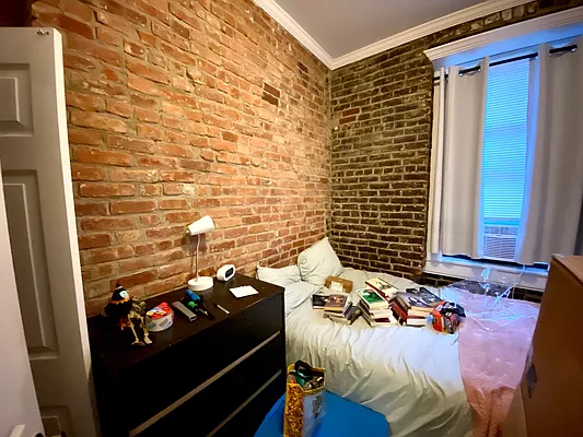 Rented by Douglas Elliman | media 8