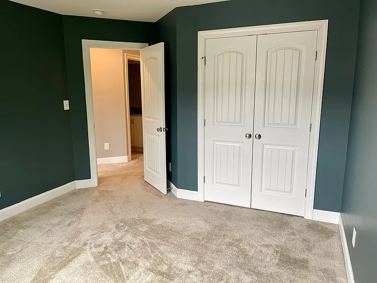 411 Lionel St — Photo 21