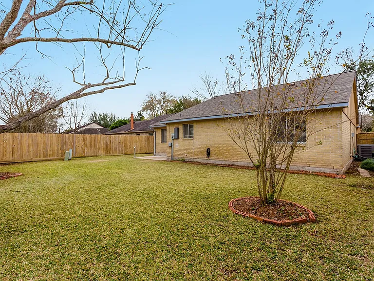 2703 Ferry Lndg — Photo 33