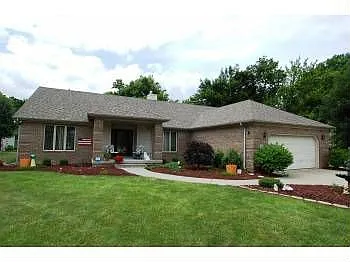 750 Woodland Ct photo 1