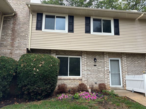 408 Village Walk