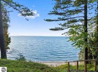 15543 Birch Dr, Traverse City, MI 49673