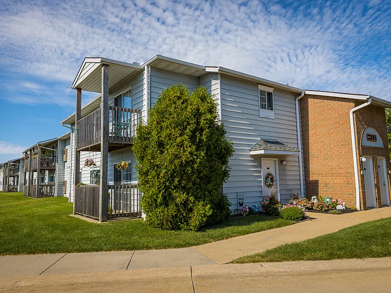 Tamarac Apartments — Photo 13