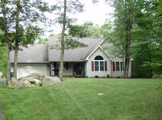 332 Bennett Rd, Hampden, MA 01036