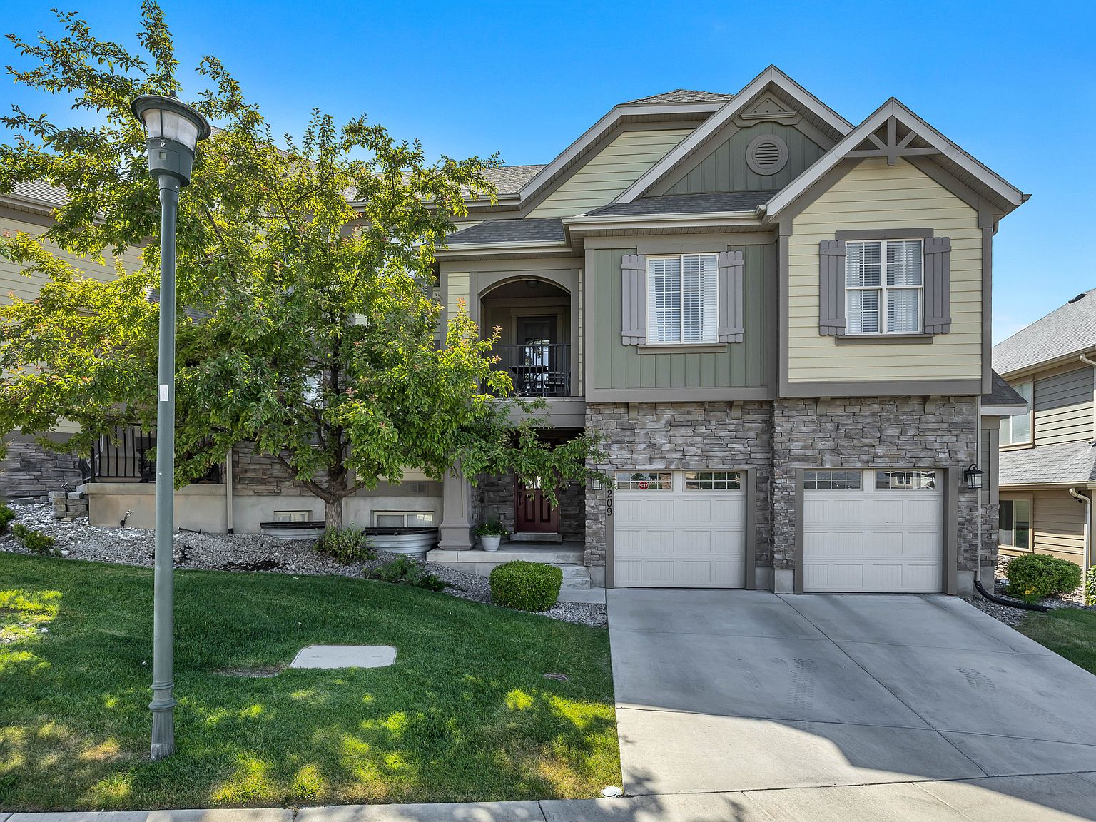 9209 N Prairie Dunes Way