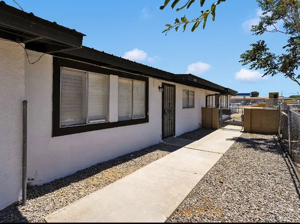 16398 Yucca St, Hesperia, CA 92345