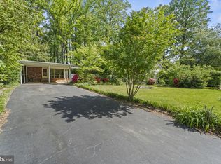 7406 Annanwood Ct, Annandale, VA 22003