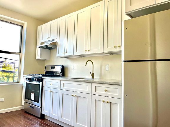 5th image of 178-06 Sayres Ave #2A