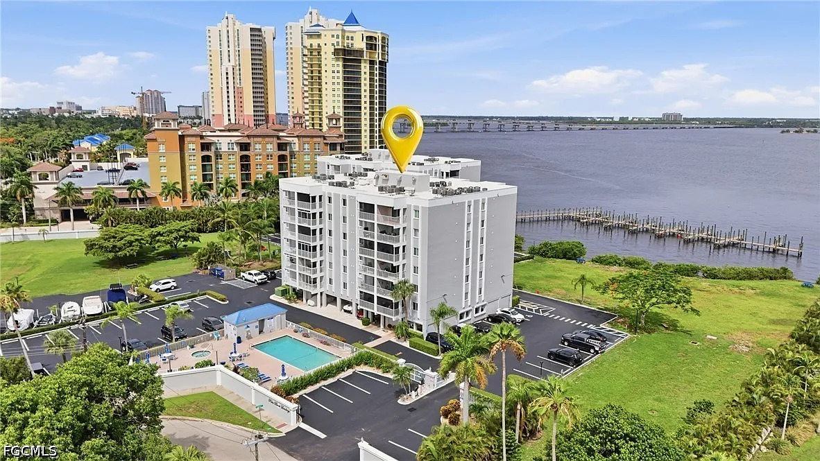 2 bed, 2.0 bath, 835 sqft, $1,550 — Photo 1