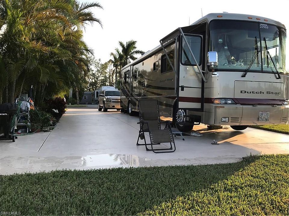 2nd image of 1559 Diamond Lake Cir