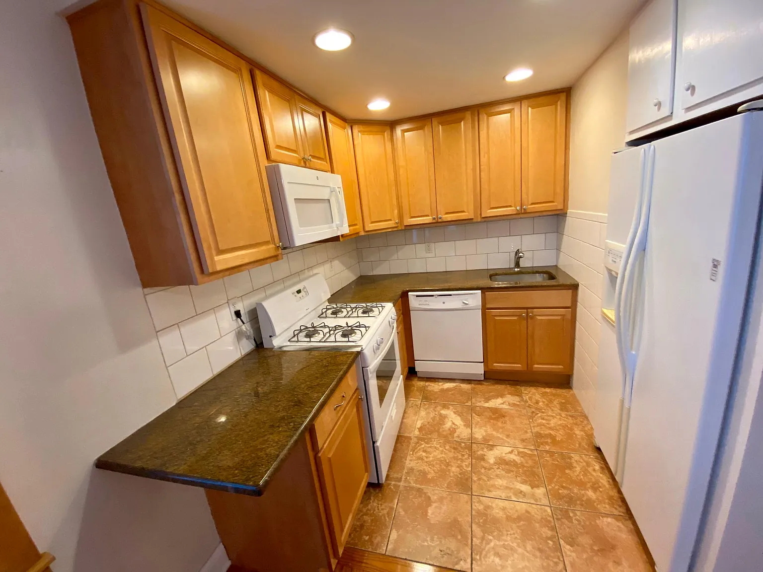 136 Chatham St — Photo 3