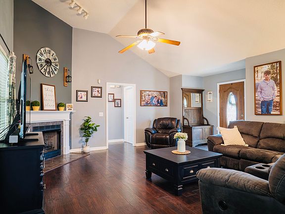 4th image of 12811 Thatch Rd