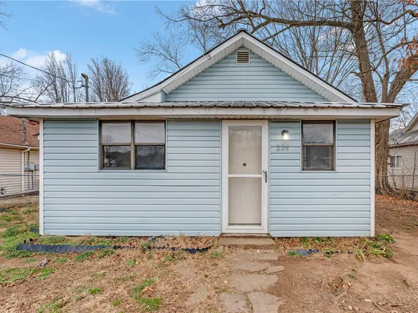 224 Maple Ave, West Fork, AR 72774