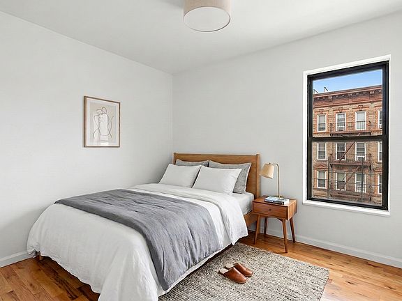 2nd image of 572 W 187th St APT 2