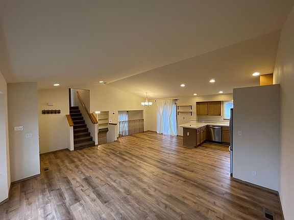 4th image of 5721 52nd Ave NE