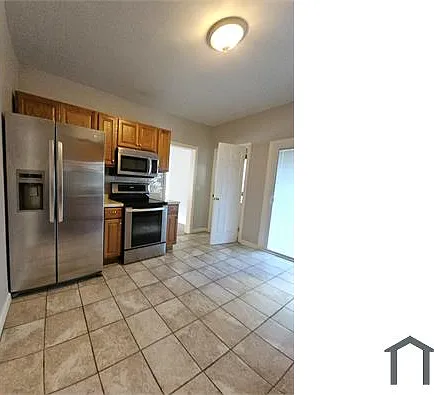 114 Hempstead St — Photo 17