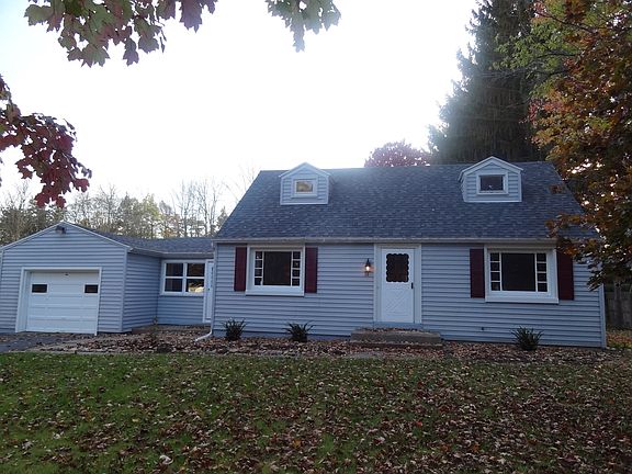 2nd image of 18 Pleasant View Dr
